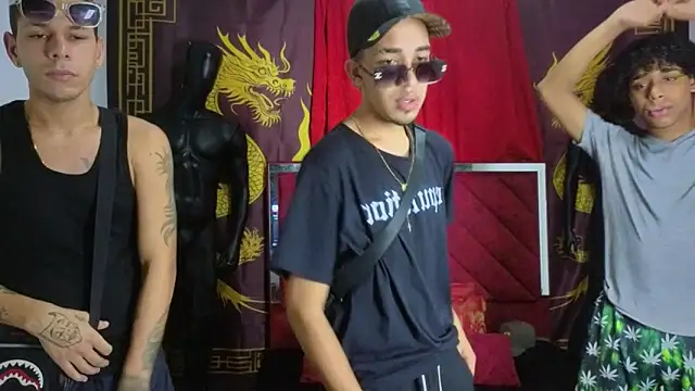 Snapshot of Scoundrel_Room chatting on November 10, 7:18 am Scoundrel Room online show from November 10, 7:18 am