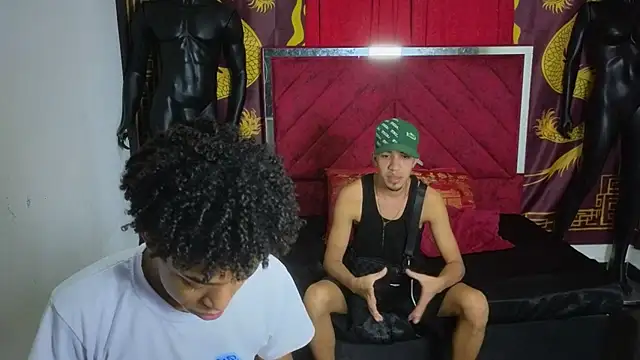 Snapshot of Scoundrel_Room chatting on November 11, 7:19 am Scoundrel Room online show from November 11, 7:19 am