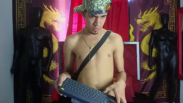 Snapshot of Latin_Duo13 chatting on November 22, 7:13 pm Latin Duo13 online show from November 22, 7:13 pm