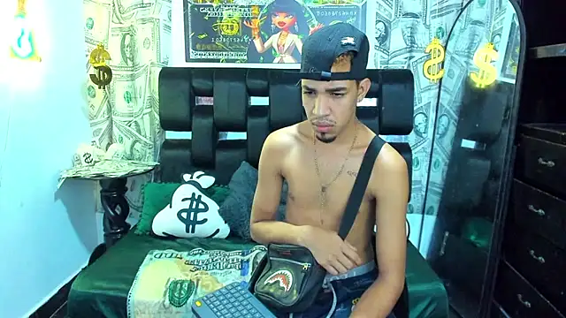 Snapshot of Latin_Duo13 chatting on November 25, 7:25 pm Latin Duo13 online show from November 25, 7:25 pm