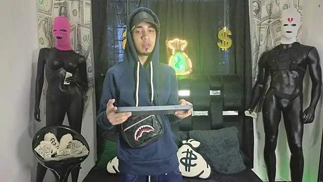 Snapshot of Latin_Duo13 chatting on November 28, 7:27 pm Latin Duo13 online show from November 28, 7:27 pm