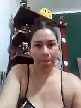 Snapshot of Adelgey-Michell chatting on November 25, 2:39 pm Adelgey-Michell online show from November 25, 2:39 pm