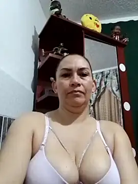 Snapshot of Adelgey-Michell chatting on November 30, 2:43 pm Adelgey-Michell online show from November 30, 2:43 pm