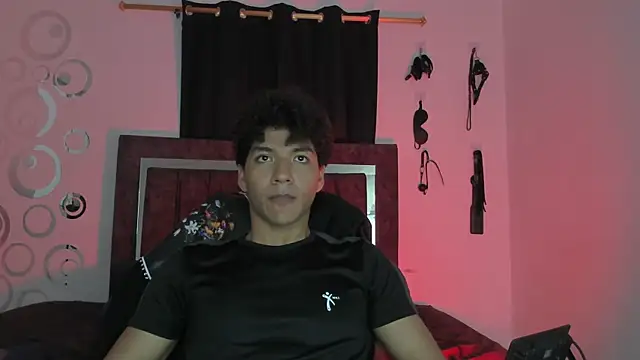 Snapshot of Maximiliano_Khalil chatting on December 2, 7:20 pm Maximiliano Khalil online show from December 2, 7:20 pm