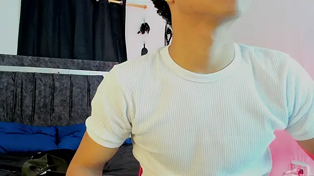 Snapshot of Maximiliano_Khalil chatting on December 4, 7:33 pm Maximiliano Khalil online show from December 4, 7:33 pm