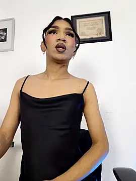 FernandaFox  online show from April 8, 3:39 am