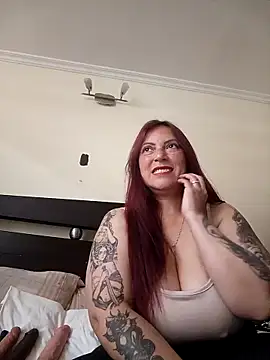 Snapshot of SofiBelluccix chatting on October 30, 3:46 pm SofiBelluccix online show from October 30, 3:46 pm