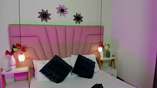 Kim Luna1 online show from February 4, 3:12 am