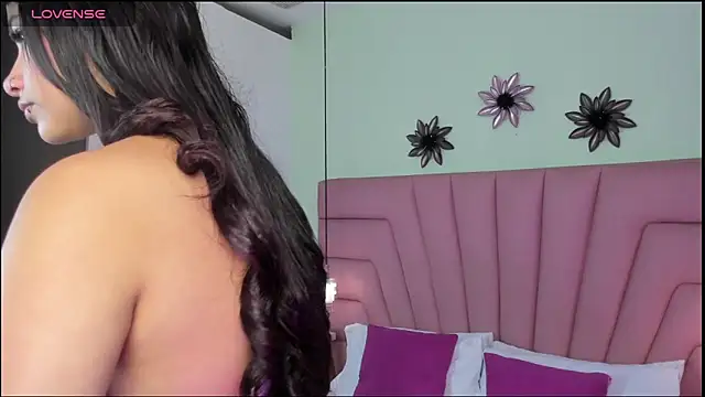 Kim Luna1 online show from April 25, 3:09 am