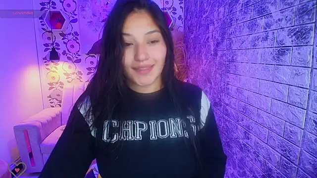 Snapshot of emmaa_garciia chatting on November 20, 3:28 am emmaa garciia online show from November 20, 3:28 am