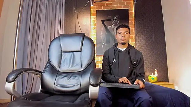 Jack and Joes online show from December 3, 3:03 am