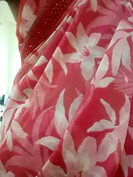 Snapshot of Cute_Sanaaya chatting on December 15, 8:40 am Cute Sanaaya online show from December 15, 8:40 am