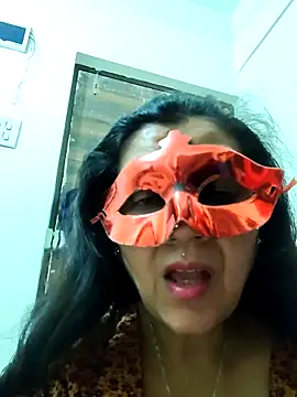 LOVE  RANI online show from April 11, 4:55 pm