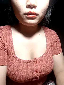 Snapshot of yoyo-mi chatting on October 30, 1:40 am yoyo-mi online show from October 30, 1:40 am