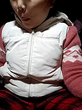 yoyo-mi online show from December 17, 1:22 am