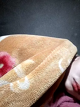 yoyo-mi online show from December 17, 1:28 pm