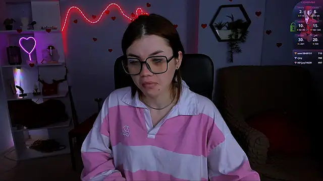 Snapshot of isabel_wave chatting on April 21, 2:51 am isabel wave online show from April 21, 2:51 am