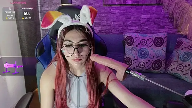 venusevanss online show from October 31, 12:06 pm