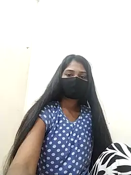 Green LaDY66 online show from November 12, 4:13 am