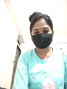 Green LaDY66 online show from December 16, 4:28 am