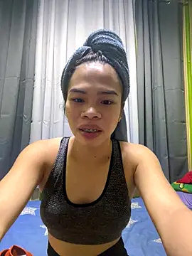 Snapshot of kierra_fox chatting on November 24, 9:31 am kierra fox online show from November 24, 9:31 am