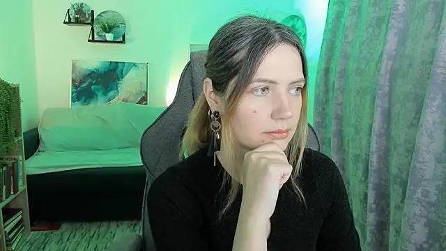 AleksaLaurent online show from December 18, 9:26 am