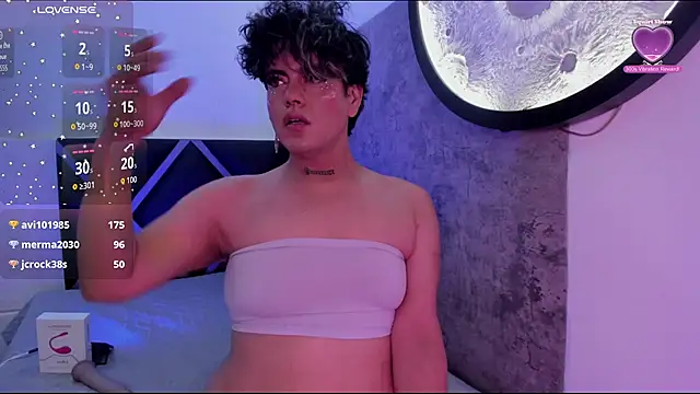 Snapshot of Yordan_Curvyhot chatting on November 11, 8:14 am Yordan Curvyhot online show from November 11, 8:14 am