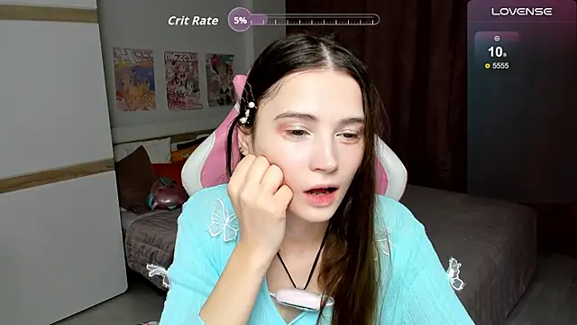 Snapshot of Hana_Flo_ chatting on December 4, 2:15 pm Hana Flo online show from December 4, 2:15 pm