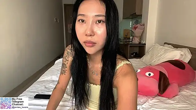 Snapshot of LizParadiz chatting on October 30, 6:48 am LizParadiz online show from October 30, 6:48 am