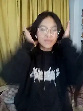 Skay bluee online show from November 16, 6:08 am