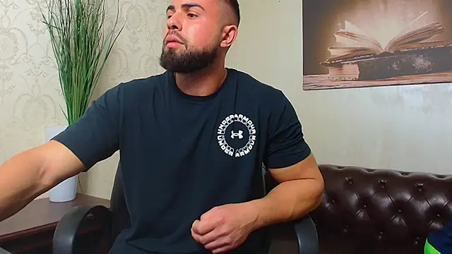 Snapshot of HayesWood chatting on November 29, 5:43 am HayesWood online show from November 29, 5:43 am