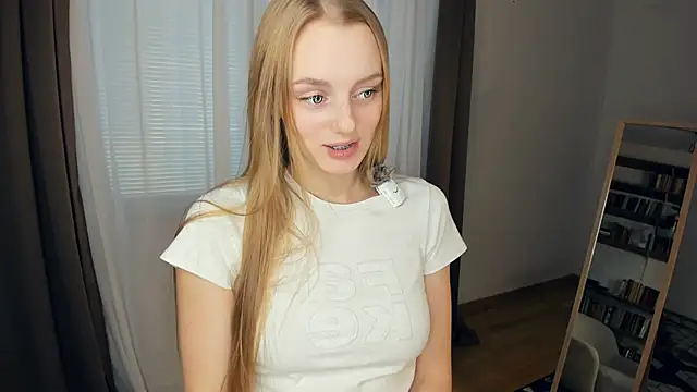 Snapshot of VirgenPoltrock chatting on November 8, 7:08 am VirgenPoltrock online show from November 8, 7:08 am