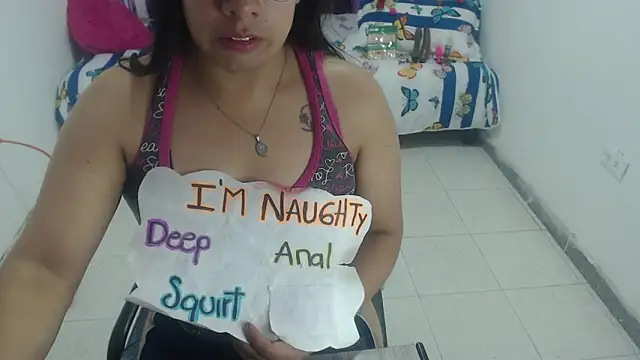 Snapshot of Alanafire chatting on December 4, 12:36 pm Alanafire online show from December 4, 12:36 pm