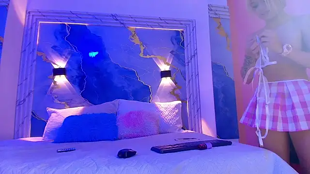 Snapshot of Girls_from_medellin chatting on November 5, 3:06 am Girls from medellin online show from November 5, 3:06 am