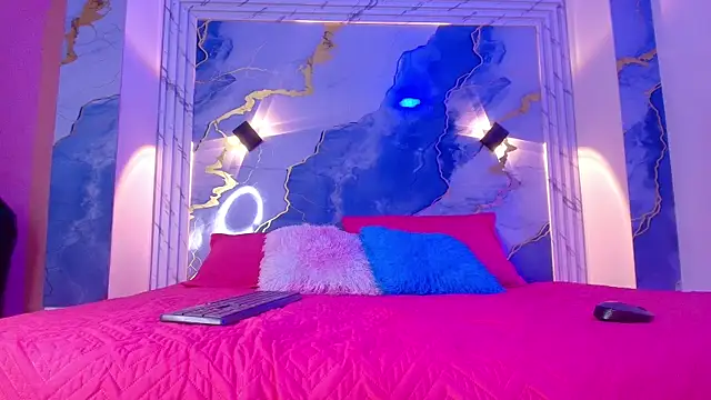 Snapshot of Girls_from_medellin chatting on November 14, 3:16 am Girls from medellin online show from November 14, 3:16 am