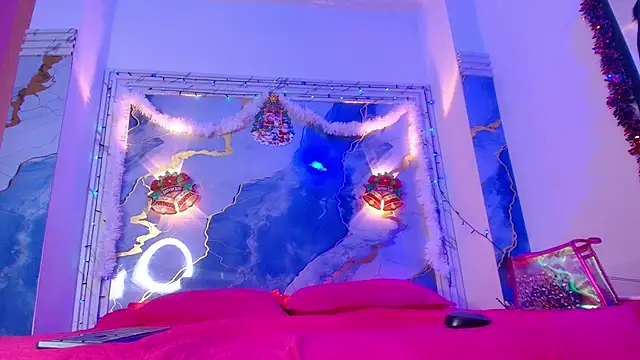 Snapshot of Girls_from_medellin chatting on December 4, 3:27 am Girls from medellin online show from December 4, 3:27 am