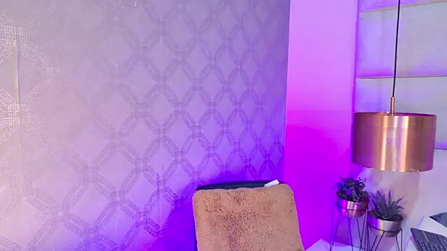 Snapshot of Arianaa_Gray chatting on December 15, 3:55 am Arianaa Gray online show from December 15, 3:55 am