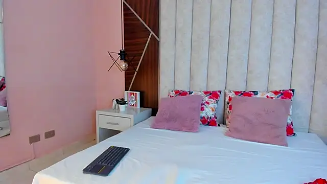 Snapshot of Arianaa_Gray chatting on January 9, 3:31 am Arianaa Gray online show from January 9, 3:31 am