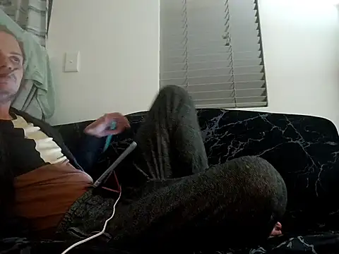 THOMMONSTER5299 online show from November 26, 12:55 am