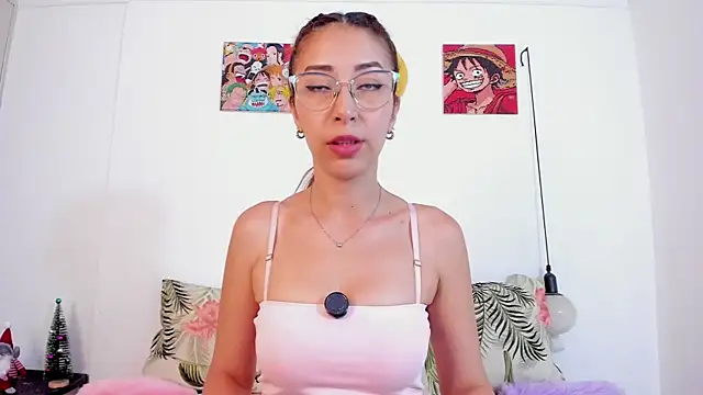 Snapshot of julialex_ chatting on December 5, 6:37 pm julialex online show from December 5, 6:37 pm