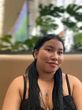 Snapshot of Vickybon chatting on October 28, 8:22 pm Vickybon online show from October 28, 8:22 pm