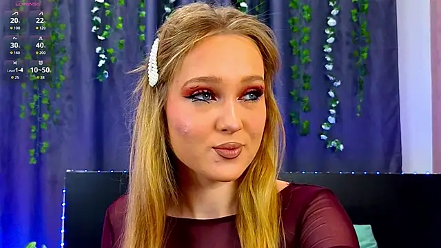 Snapshot of VanessaLightDiamond chatting on November 27, 4:03 am VanessaLightDiamond online show from November 27, 4:03 am