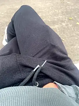 Snapshot of LeoBlaze13 chatting on October 31, 2:29 pm LeoBlaze13 online show from October 31, 2:29 pm