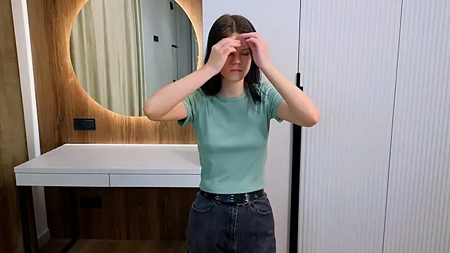 Snapshot of MauraDenis chatting on November 3, 1:51 am MauraDenis online show from November 3, 1:51 am