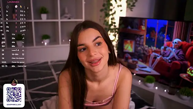 Snapshot of LauraHansil chatting on November 15, 6:55 am LauraHansil online show from November 15, 6:55 am