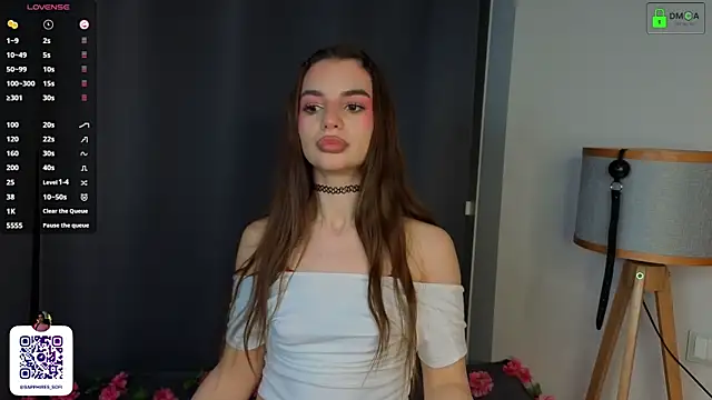 LauraHansil online show from February 26, 7:13 pm