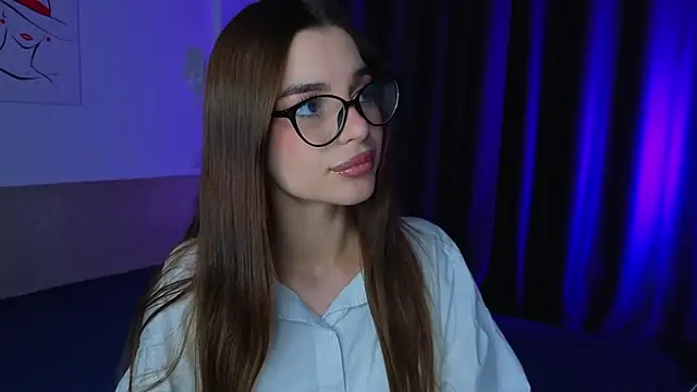 LauraHansil online show from May 24, 7:08 pm
