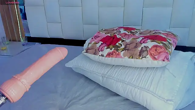 alana  ramos online show from March 22, 11:24 am