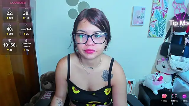 Snapshot of Emma_boo chatting on November 30, 3:05 pm Emma boo online show from November 30, 3:05 pm