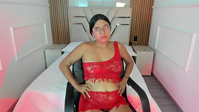 Snapshot of NaraBloom chatting on November 3, 1:01 pm NaraBloom online show from November 3, 1:01 pm